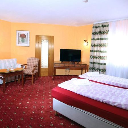 Hotel Neustadter Hof Titisee-Neustadt Ngoại thất bức ảnh